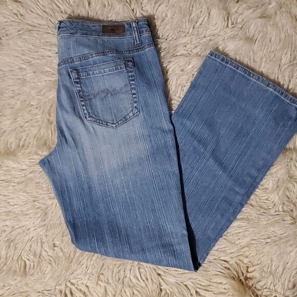 Tommy Hilfiger Womens Blue Bootcut Jeans Size 10 and sport tee shirt - Picture 4 of 12